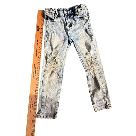 Baby Phat Light Wash Kids Jeans - Picture 5 of 9